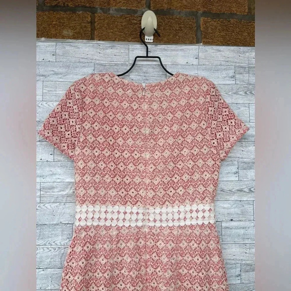 Shoshanna Eyelet Coral and Ivory Stacie Sheath Dress size 6 - Picture 10 of 15